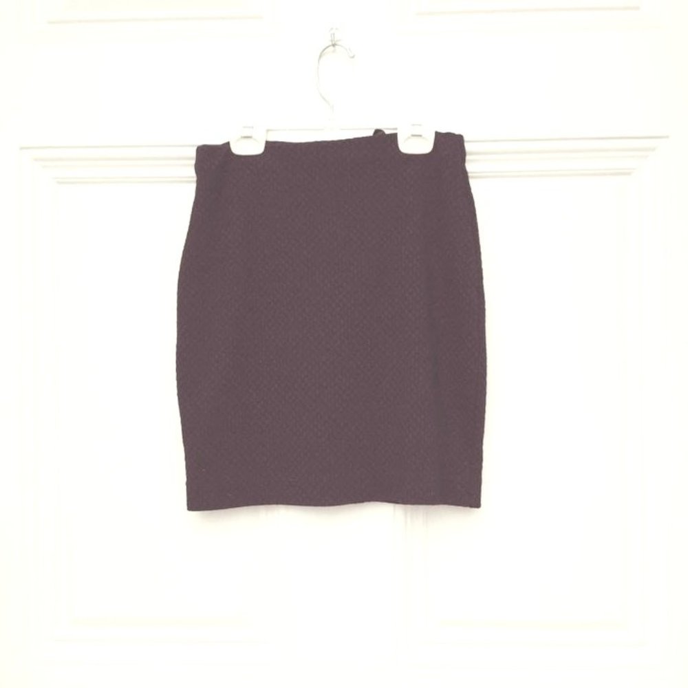 Red and Black Pattern Banana Republic A-Line Mini Skirt - Women's 0P